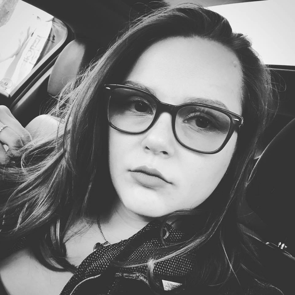 Meet your Posher, Tylor - Picture 1 of 1